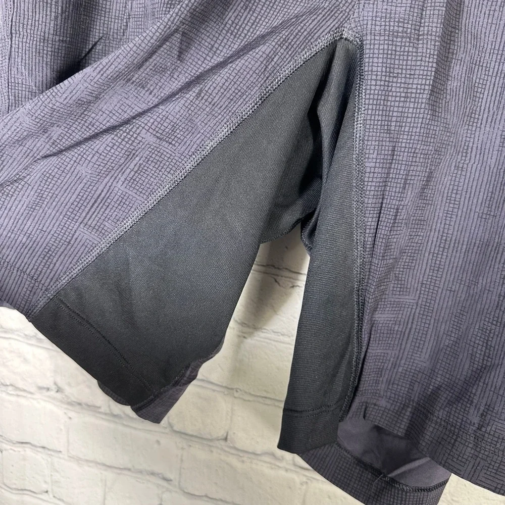 Lululemon Mens XL Grid Pattern Athletic Training Shorts Black Gray 9 Inch Inseam